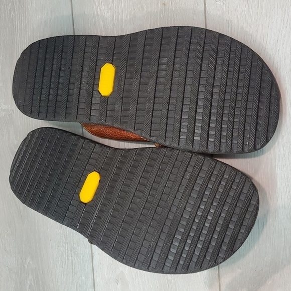 NEW Born Men Leather Crisscross Hook&loop Sandals shoes sz 11 - Picture 10 of 13